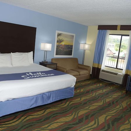 Days Inn By Wyndham Kodak/Sevierville Intrstate Smokeymntns Zewnętrze zdjęcie