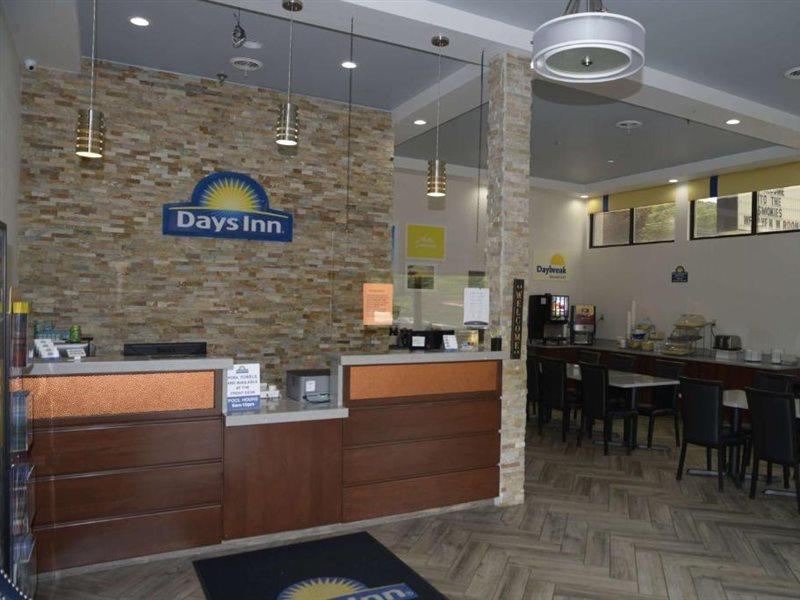 Days Inn By Wyndham Kodak/Sevierville Intrstate Smokeymntns Zewnętrze zdjęcie