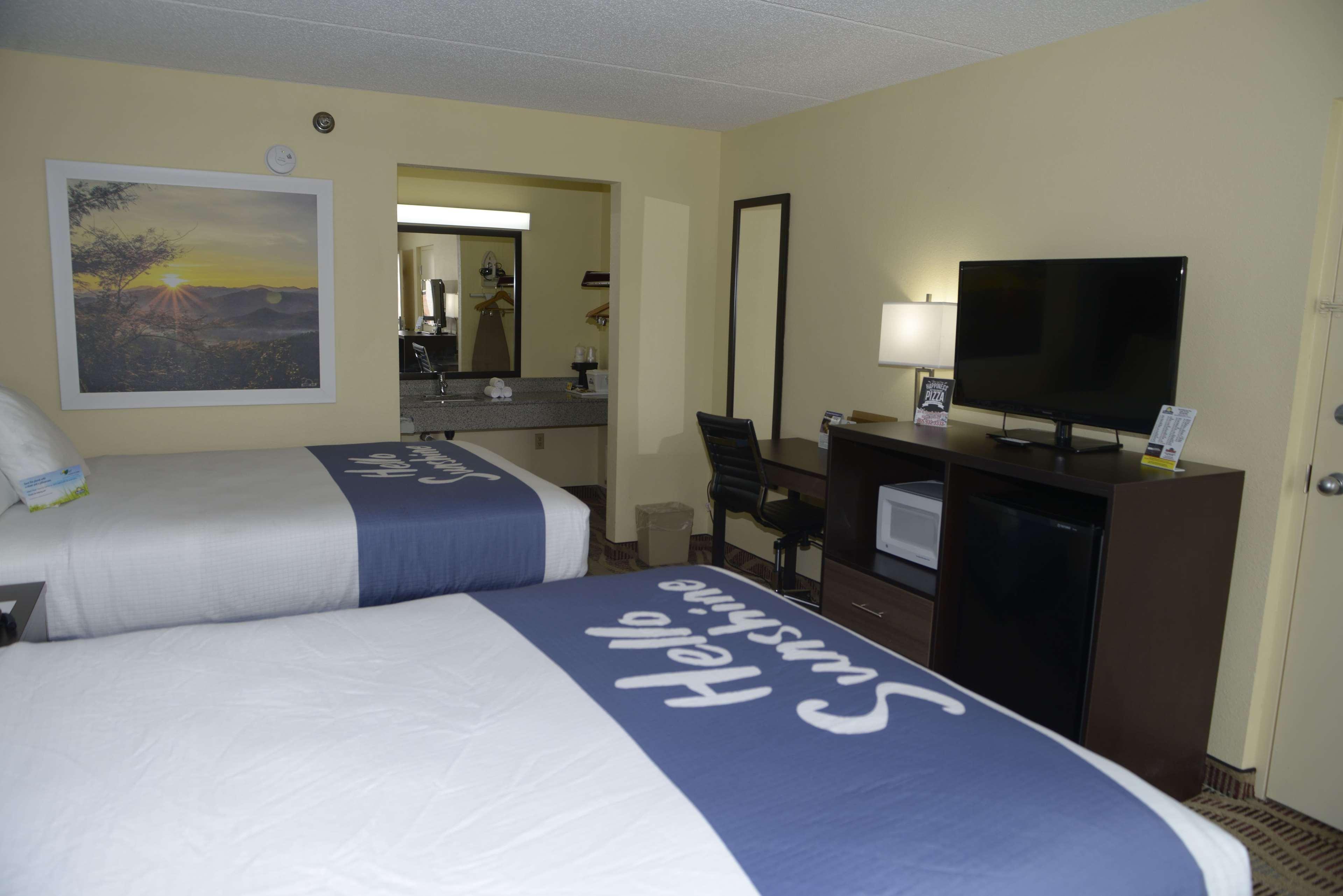 Days Inn By Wyndham Kodak/Sevierville Intrstate Smokeymntns Zewnętrze zdjęcie