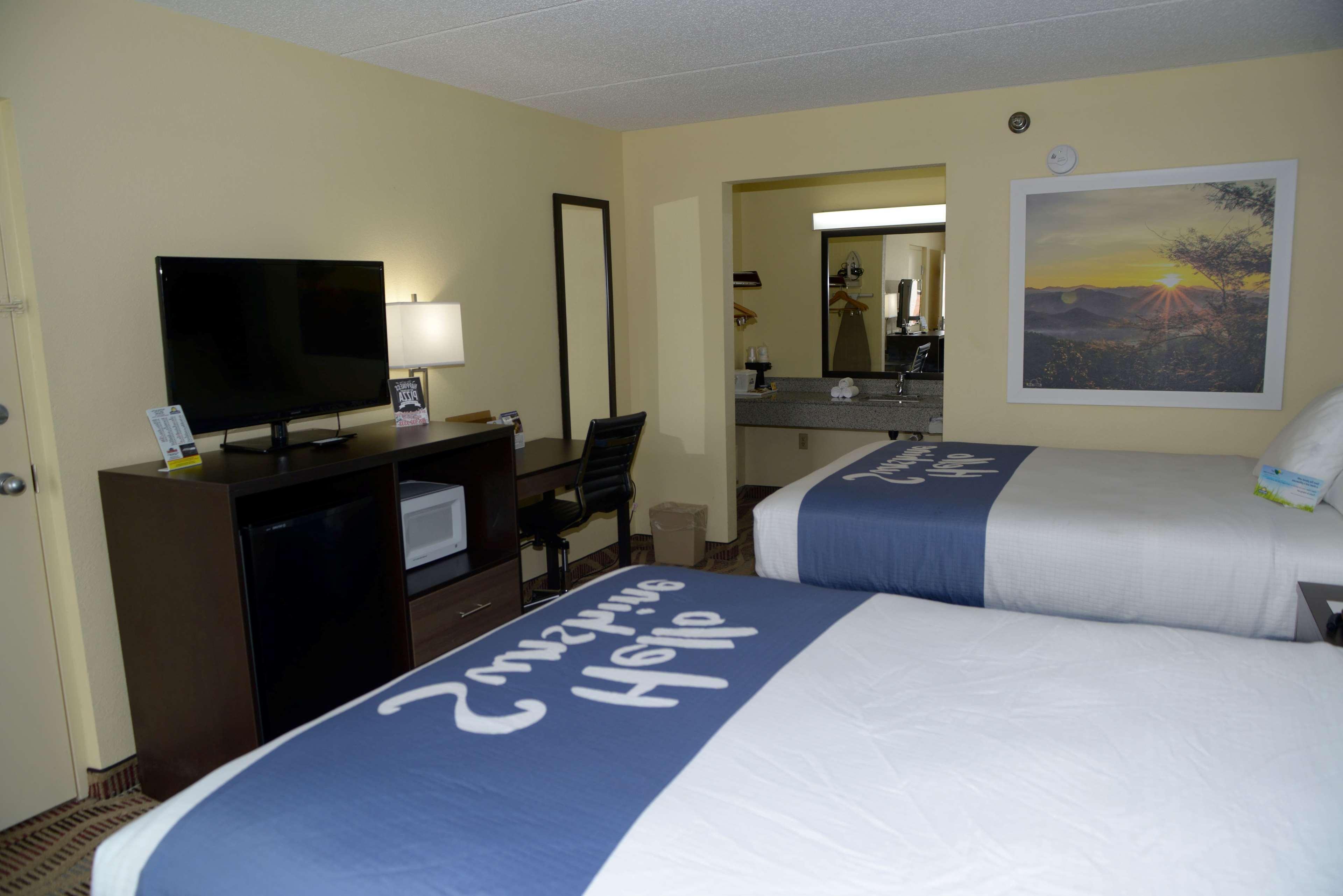Days Inn By Wyndham Kodak/Sevierville Intrstate Smokeymntns Zewnętrze zdjęcie